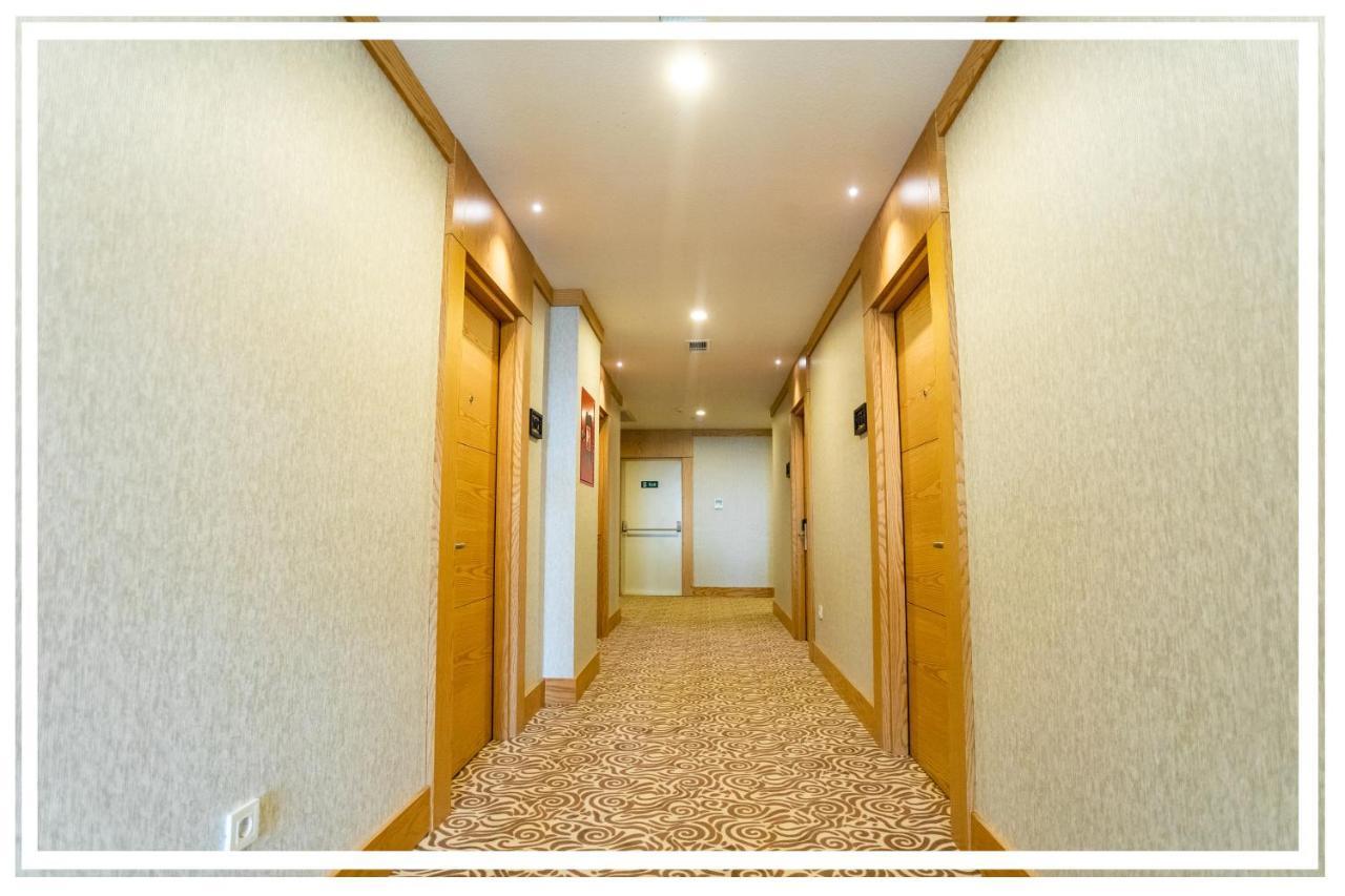 Premium Hotel Ganja Extérieur photo
